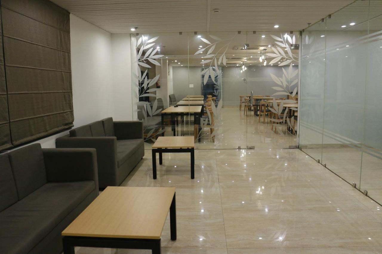 Sm Hives Hotel Бхубанешвар Екстериор снимка