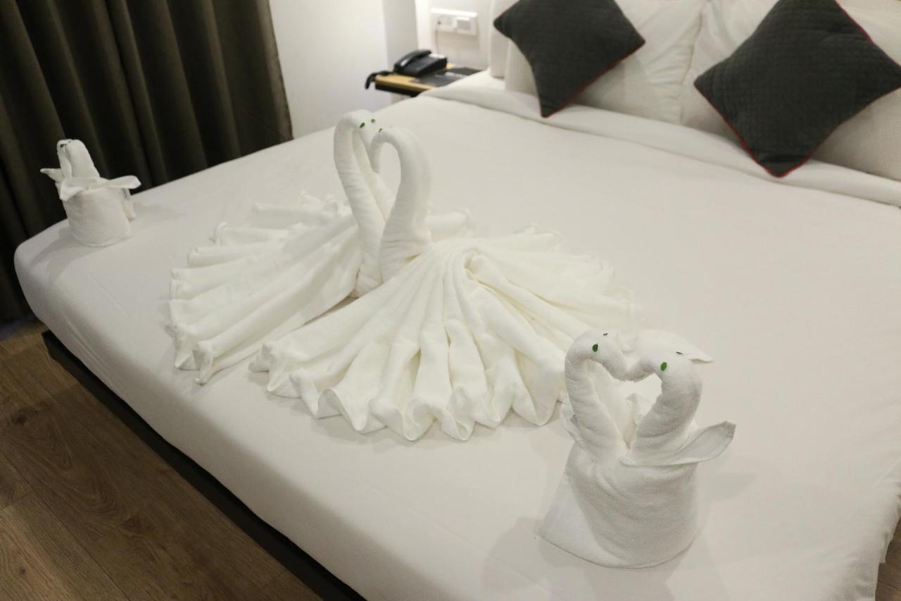 Sm Hives Hotel Бхубанешвар Екстериор снимка